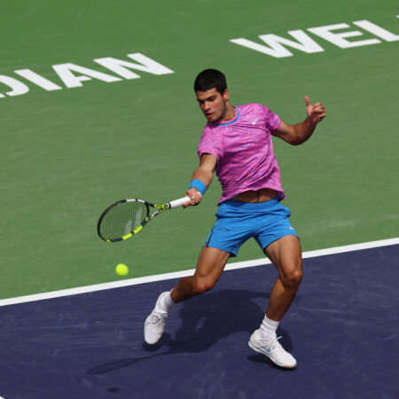 Carlos Alcaraz Fires 181 km/h Forehand Against Shapovalov in Indian Wells