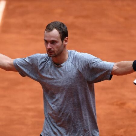 Roman Safiullin Defeats Christopher Eubanks in Phoenix Challenger Opener