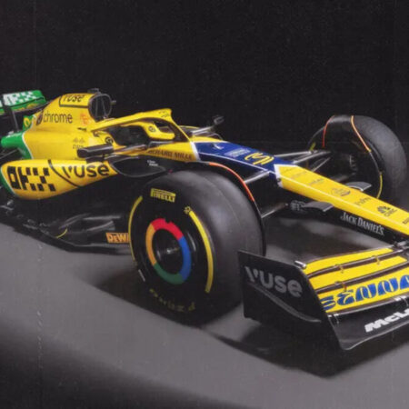 मैकलारेन में मोनाको का लैप लेना कैसा महसूस होता है? नियंत्रित।