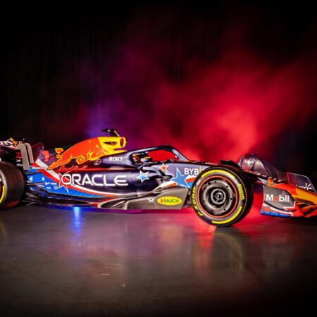 रेड बुल आरबी17: 6.7 मिलियन डॉलर में एफ1 प्रदर्शन का अनुभव करें