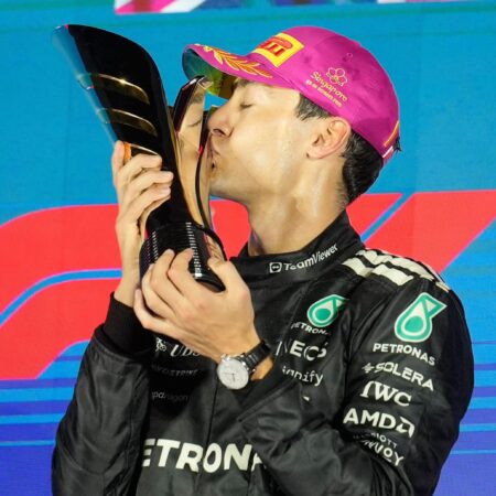 सिंगापुर जीपी में रसेल की जीत: मैकलारेन F1 कंस्ट्रक्टर्स चैंपियन घोषित