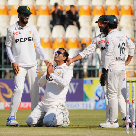 नोमान अली ने लाहौर में दक्षिण अफ्रीका के खिलाफ छह विकेट लेकर अब्दुल कादिर को पीछे छोड़ा