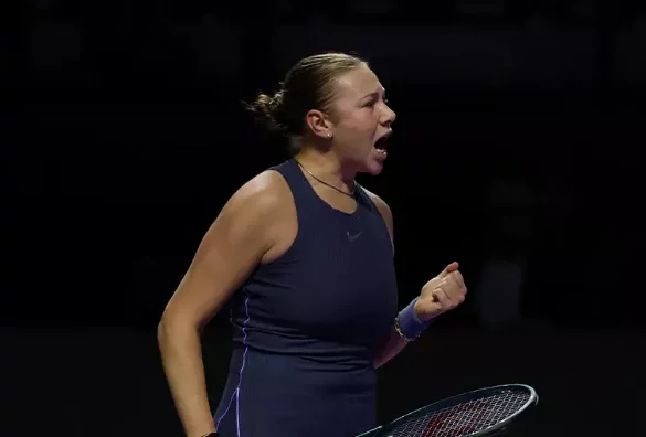 “मुझे यह जगह पसंद है।” अमांडा अनिसिमोवा ने ऑस्ट्रेलिया से प्रिस्किला हॉर्न के साथ तस्वीरें साझा कीं